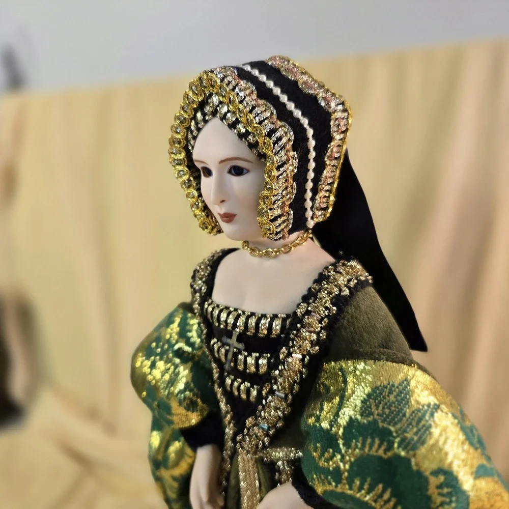 Catherine of Aragon Brenda Price Royal Heritage Doll w/ Box 2000 #466